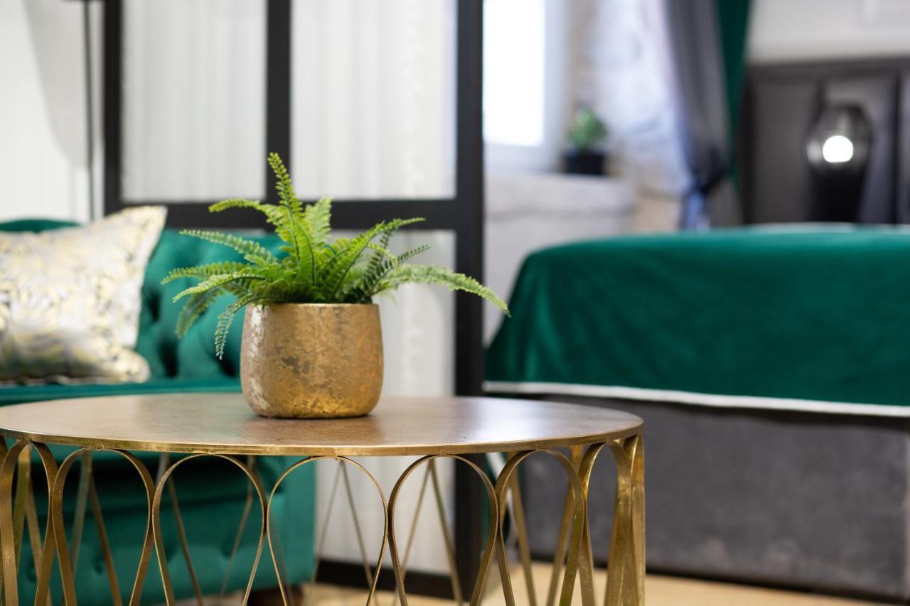 Dezign Superior Apartments & Rooms Zadar Bagian luar foto